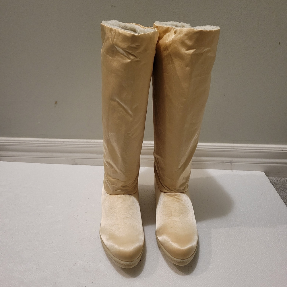 Linda Lundstrom Cozy Cream Boots